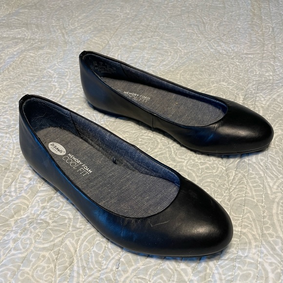 NEVER WORN! Dr. Scholl’s black flats w/ memory foam - Picture 4 of 4